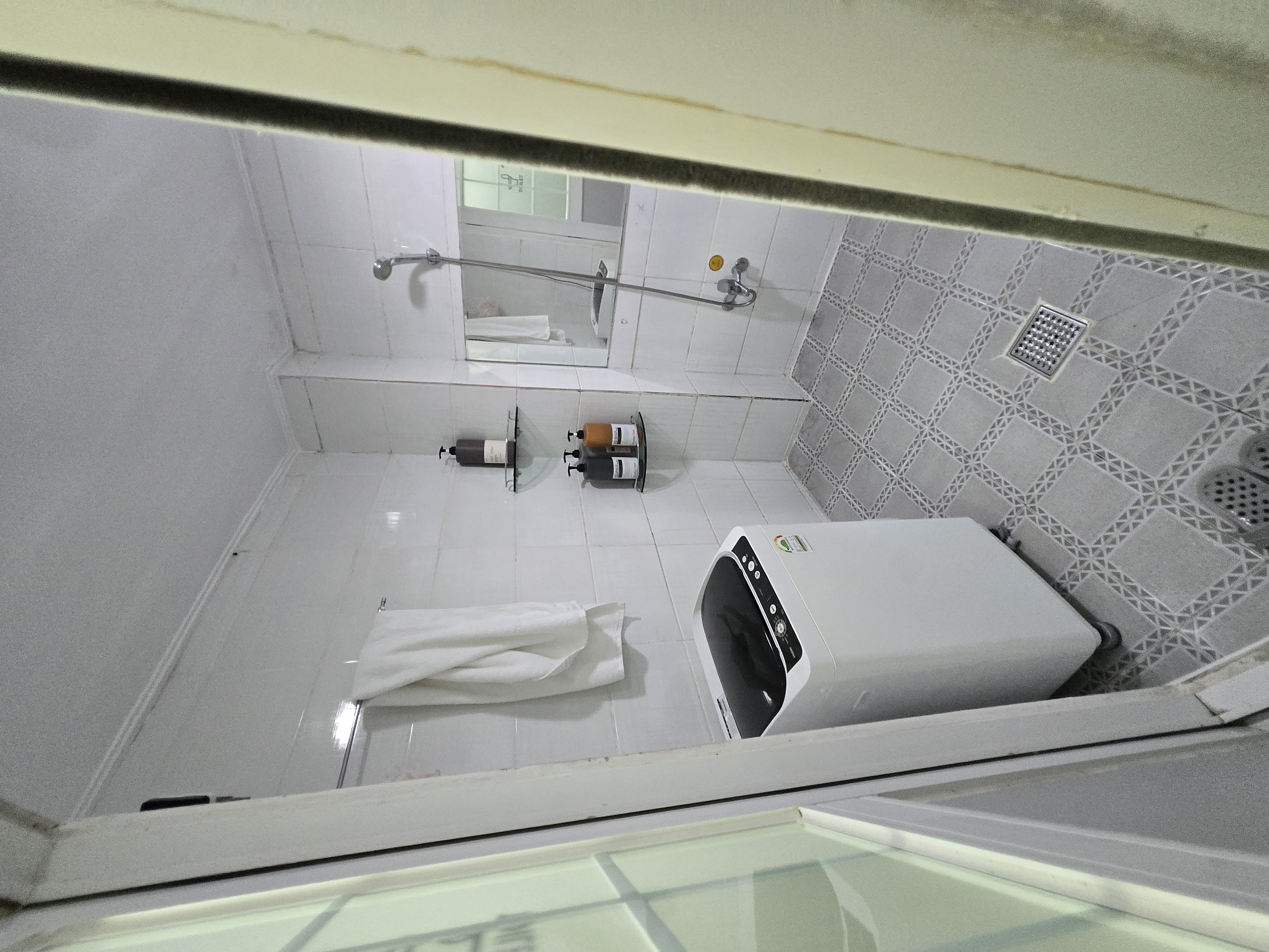 Bathroom1